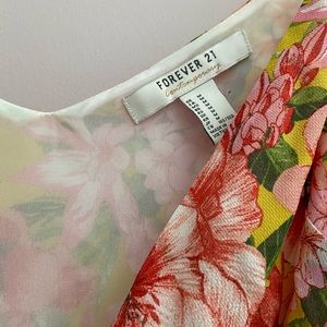 Forever 21 Dresses - Cute Forever 21 wrap dress Forever 21 Dresses - Cute Forever 21 wrap dress